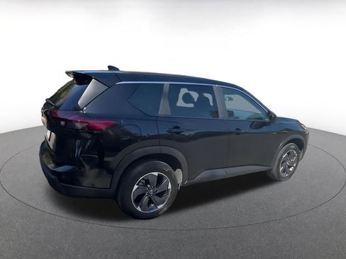 Used 2025 Nissan Rogue SV image 14