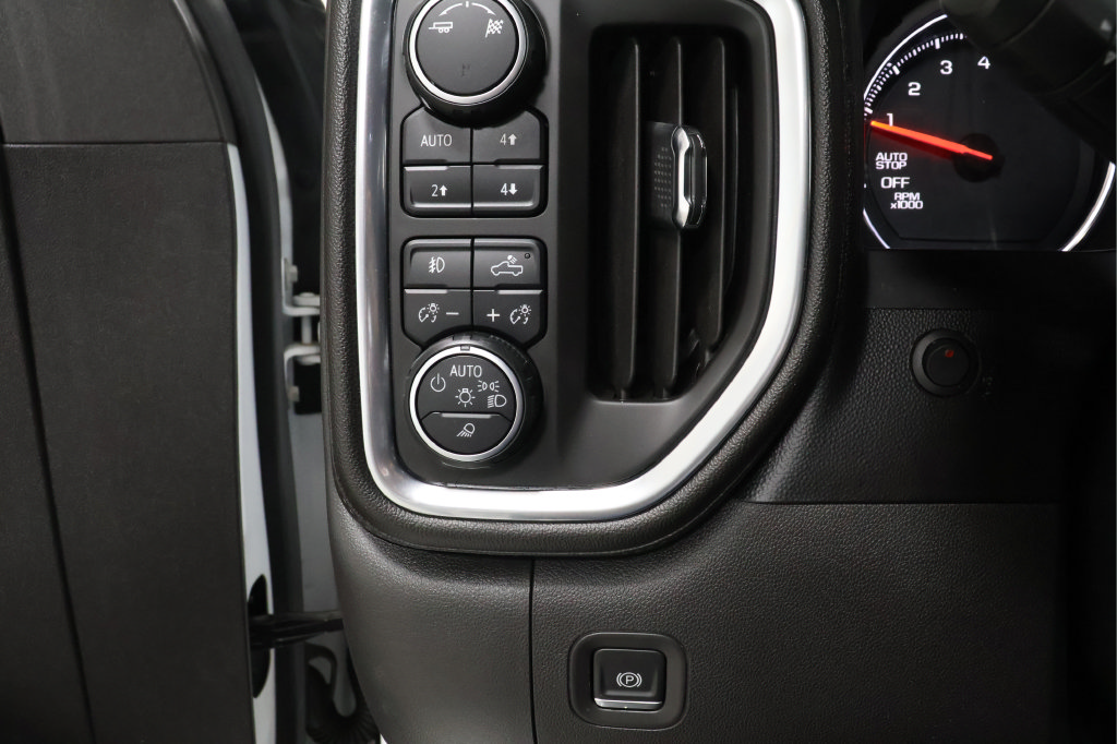 Used 2019 Chevrolet Silverado 1500 LTZ w/ LTZ Plus Package AWD/4WD image 18
