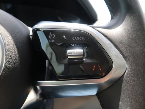 Used 2020 Jaguar XE S image 37