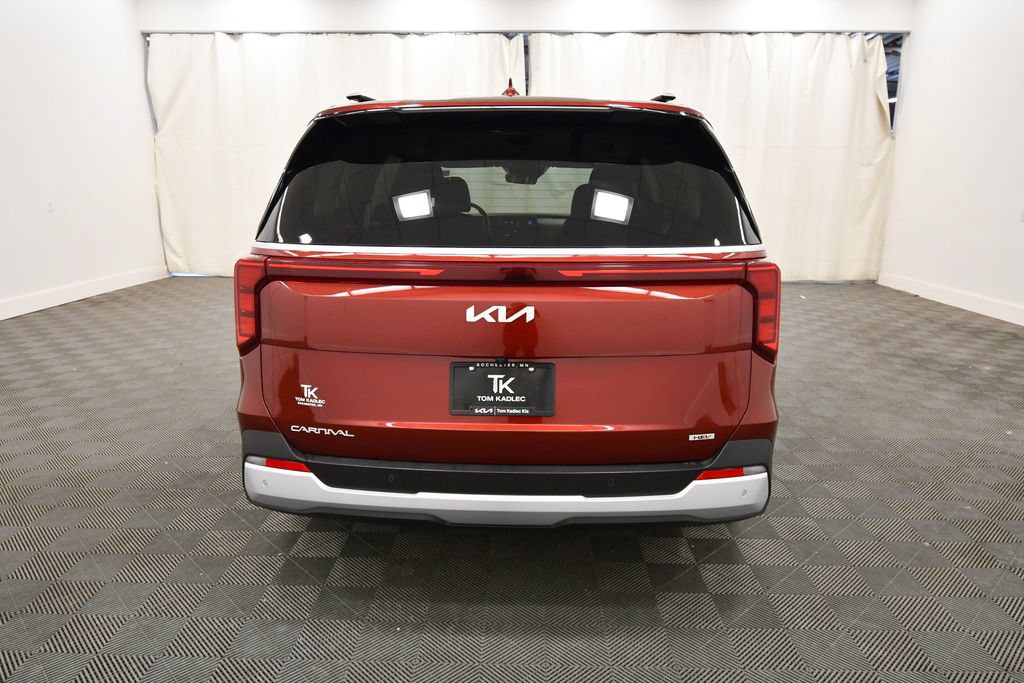 Certified 2026 Kia Carnival EX FWD image 6