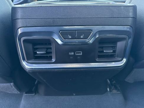 Used 2022 GMC Sierra 1500 SLT w/ SLT Convenience Package image 17