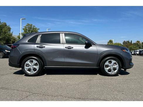 Used 2025 Honda HR-V LX image 7