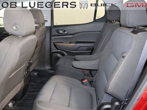 Certified 2023 GMC Acadia SLE w/ Driver Convenience Package image 13