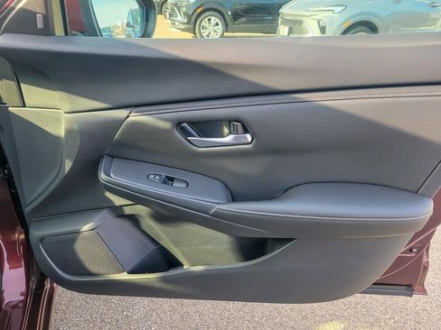 Used 2025 Nissan Sentra SV image 19