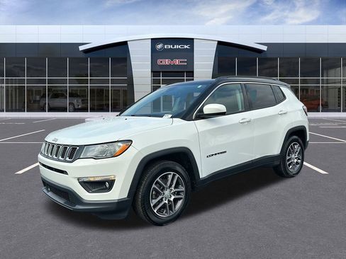 Used 2020 Jeep Compass Latitude image 1