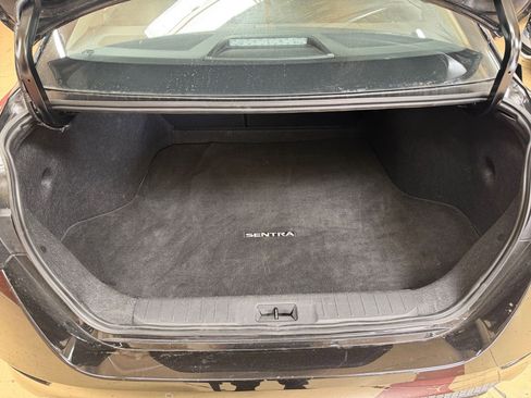 Used 2025 Nissan Sentra SV FWD image 29