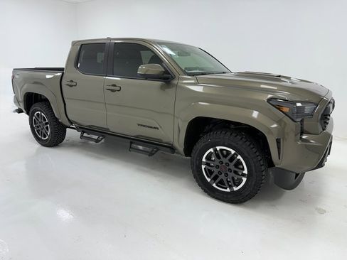 New 2025 Toyota Tacoma TRD Sport w/ TRD Sport Premium Package image 1