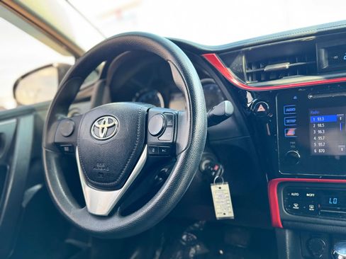 Used 2017 Toyota Corolla LE image 15