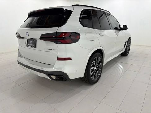 Used 2025 BMW X5 xDrive40i w/ M Sport Package AWD/4WD image 5