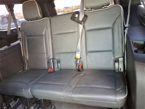 Used 2021 Chevrolet Suburban Premier image 11
