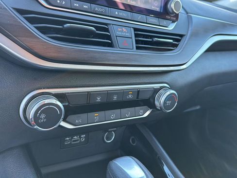 Used 2024 Nissan Altima 2.5 SV image 22