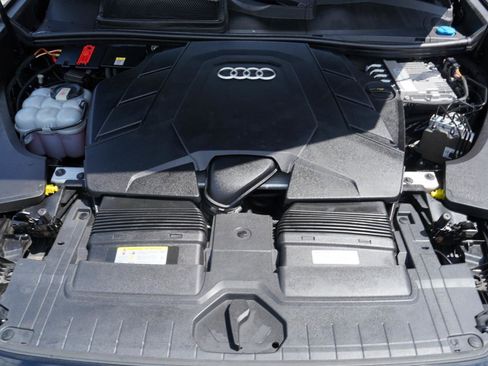 Used 2021 Audi Q8 Premium Plus w/ Premium Plus Package AWD/4WD image 78