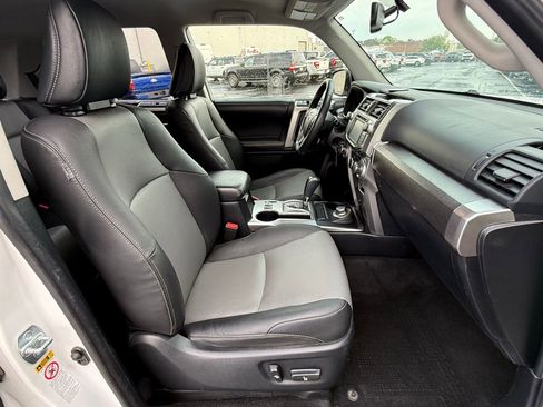 Used 2019 Toyota 4Runner SR5 Premium AWD/4WD image 14