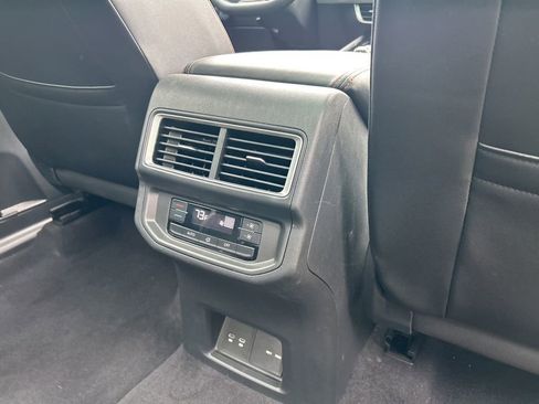 Used 2024 Volkswagen Atlas Peak Edition SEL image 45