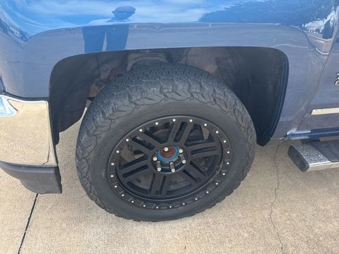 Used 2017 Chevrolet Silverado 1500 LTZ w/ Texas Edition RWD image 2