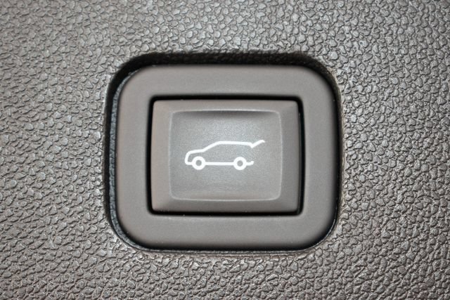Certified 2024 Cadillac XT6 Sport AWD/4WD image 17
