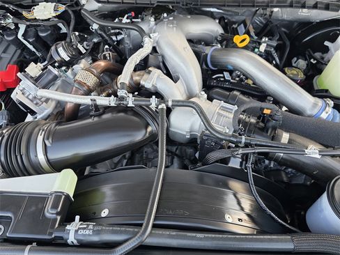 Used 2025 Ford F250 XL w/ FX4 Off-Road Package image 19