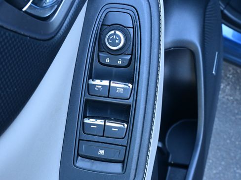 Used 2023 Subaru Forester Limited image 15