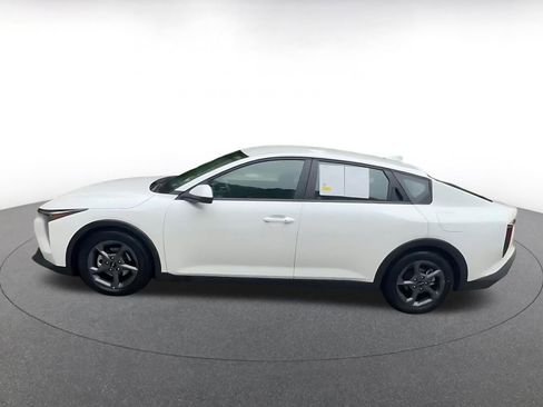 Used 2025 Kia K4 LXS FWD image 9