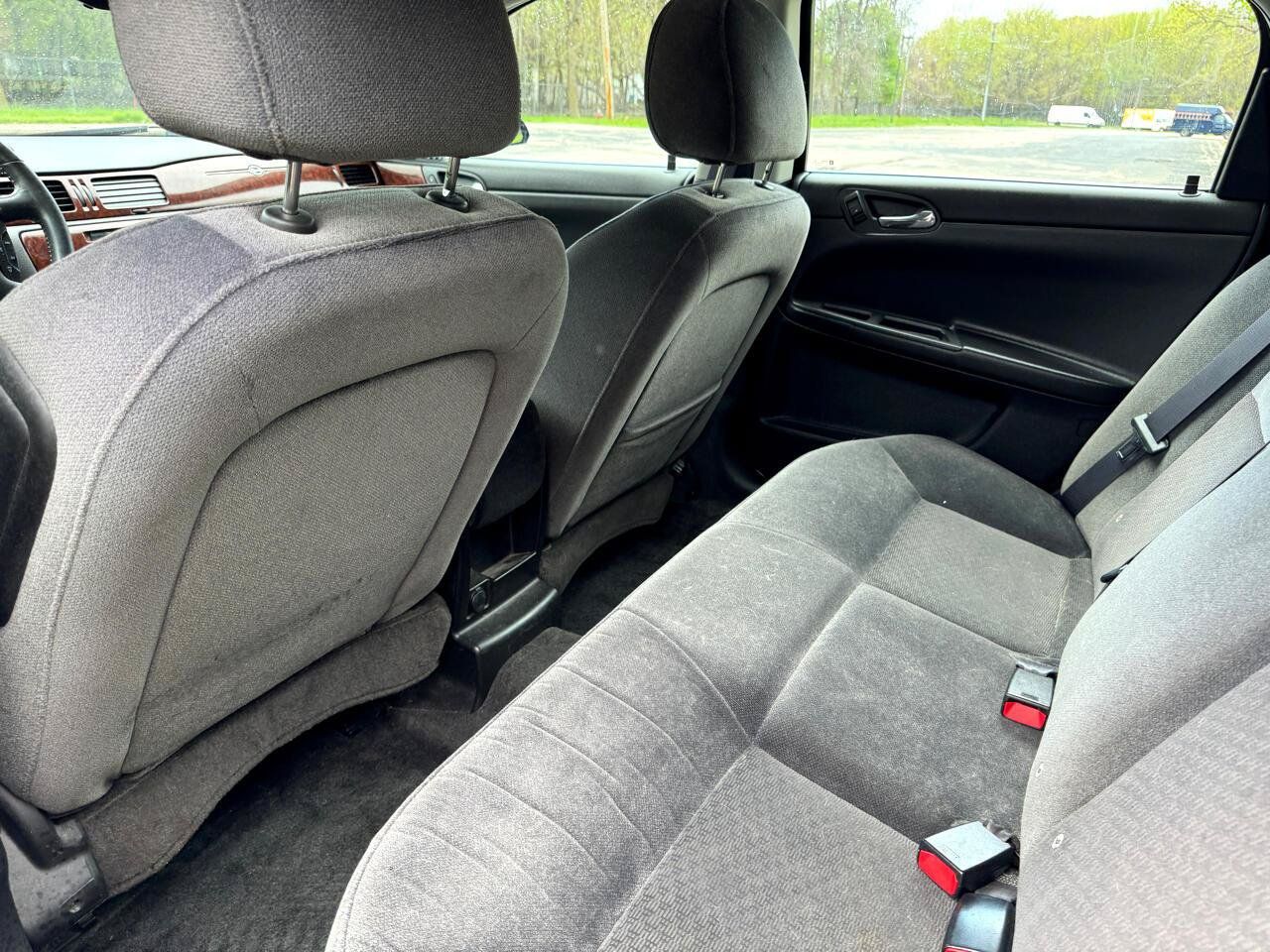 Used 2011 Chevrolet Impala LT FWD image 34