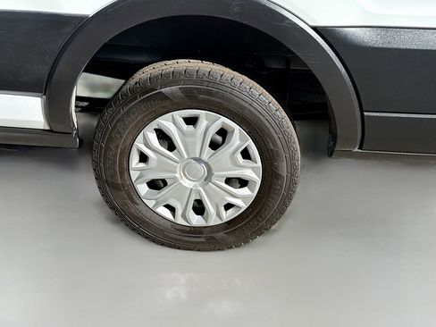 Used 2023 Ford Transit 350 XLT image 33