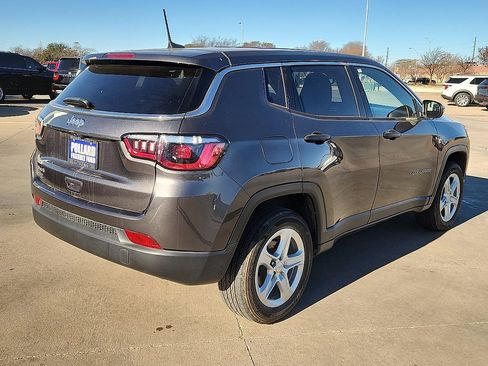 Used 2023 Jeep Compass Sport image 3