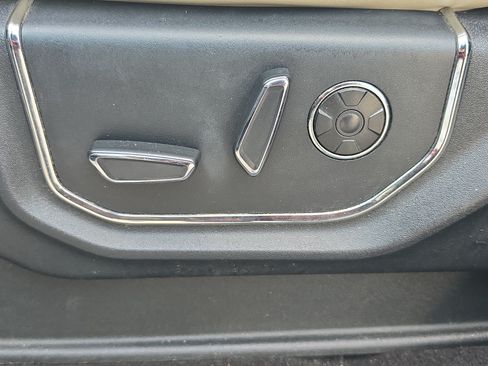 Used 2021 Ford Expedition Platinum AWD/4WD image 10