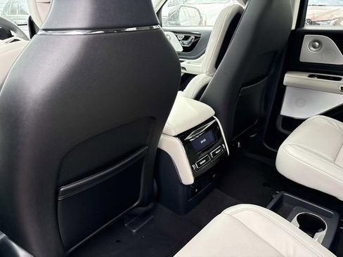 New 2026 Lincoln Aviator Reserve AWD/4WD image 15