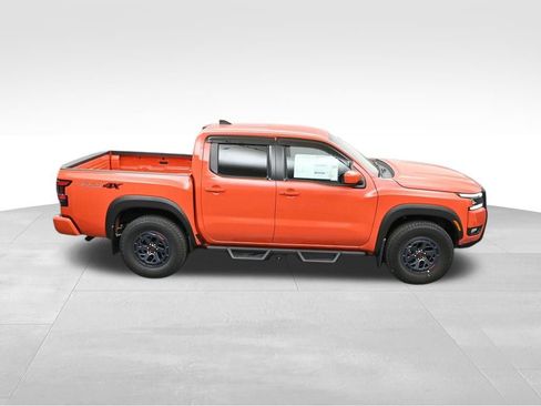 Used 2025 Nissan Frontier PRO-4X AWD/4WD image 29