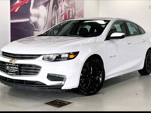 Used 2016 Chevrolet Malibu LT FWD image 1