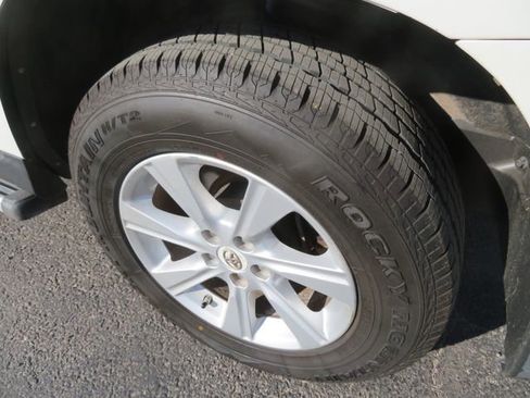 Used 2011 Toyota Highlander image 8