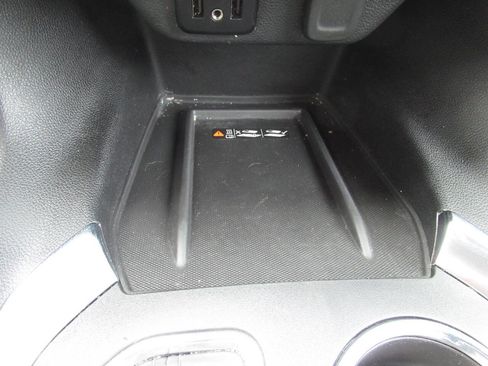 Used 2023 Chevrolet Traverse LT w/ LPO, Floor Liner Package image 31