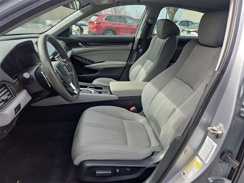 Used 2019 Honda Accord EX image 11
