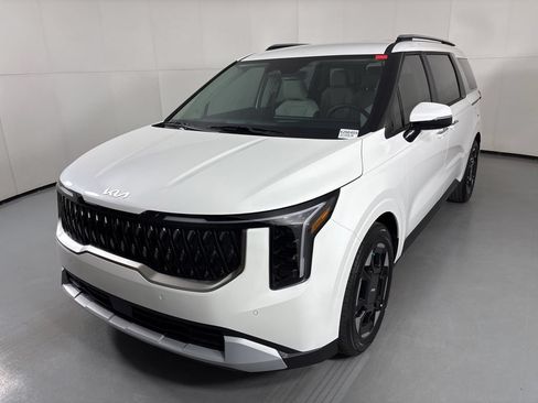 New 2026 Kia Carnival EX FWD image 4