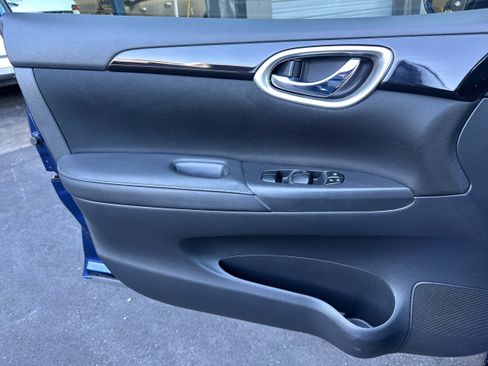 Used 2018 Nissan Sentra SV FWD image 19