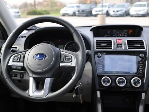 Used 2018 Subaru Forester 2.5i Premium w/ All-Weather Package image 24