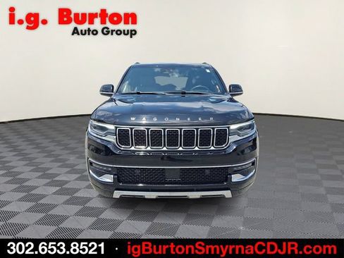 Used 2024 Jeep Wagoneer Series III AWD/4WD image 2