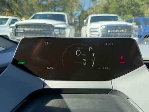 Used 2025 Toyota Prius LE image 4