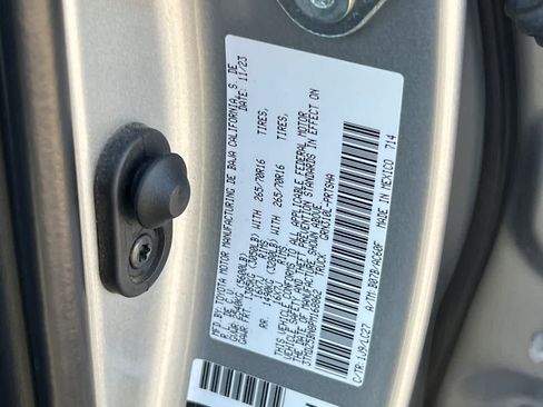 Used 2023 Toyota Tacoma TRD Off-Road w/ TRD Premium Off Road Package AWD/4WD image 26