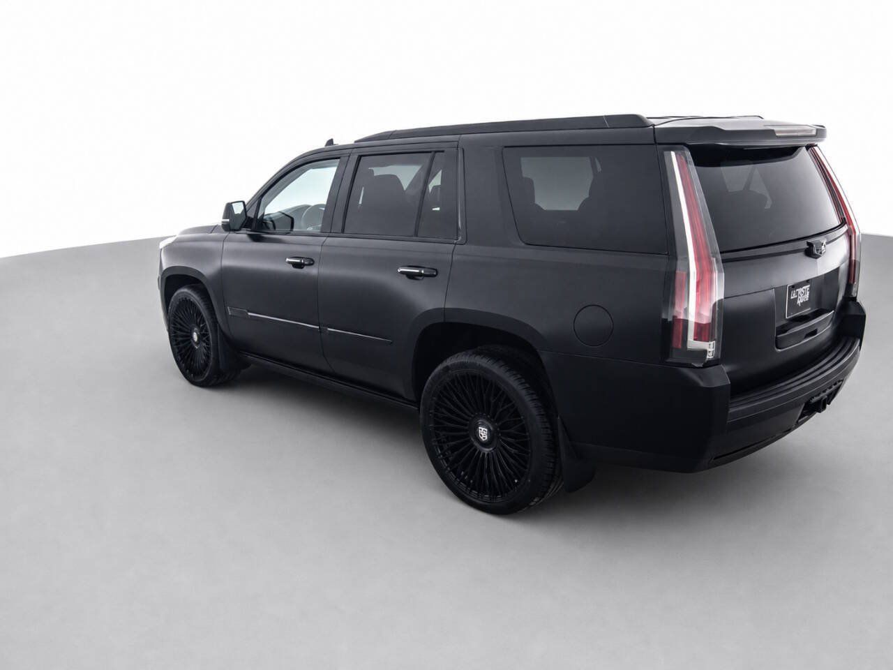Used 2015 Cadillac Escalade Premium AWD/4WD image 7