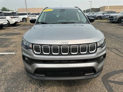 Used 2022 Jeep Compass Latitude w/ Convenience Group AWD/4WD image 16