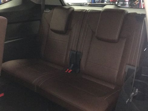 Used 2023 Volkswagen Atlas SE w/ Panoramic Sunroof Package FWD image 13