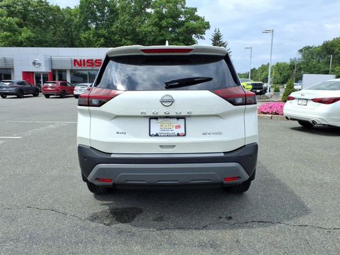 Used 2023 Nissan Rogue SV w/ SV Premium B Package AWD/4WD image 6