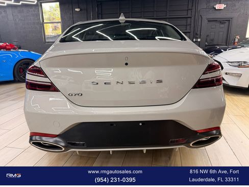 Used 2025 Genesis G70 2.5T image 5