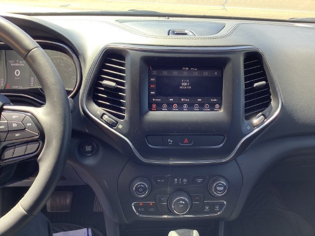 Used 2020 Jeep Cherokee Latitude Plus FWD image 17