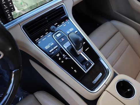 Used 2018 Porsche Panamera 4 image 55