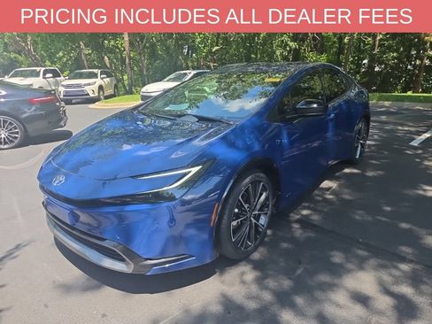 Certified 2023 Toyota Prius XLE AWD/4WD image 3