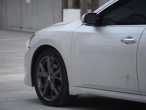 Used 2014 Nissan Maxima 3.5 SV w/ Sport Package image 19