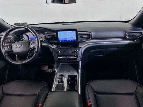 Certified 2020 Ford Explorer XLT w/ Equipment Group 202A image 15