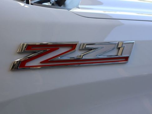 Used 2024 Chevrolet Silverado 1500 LT w/ Z71 Off-Road Package image 34